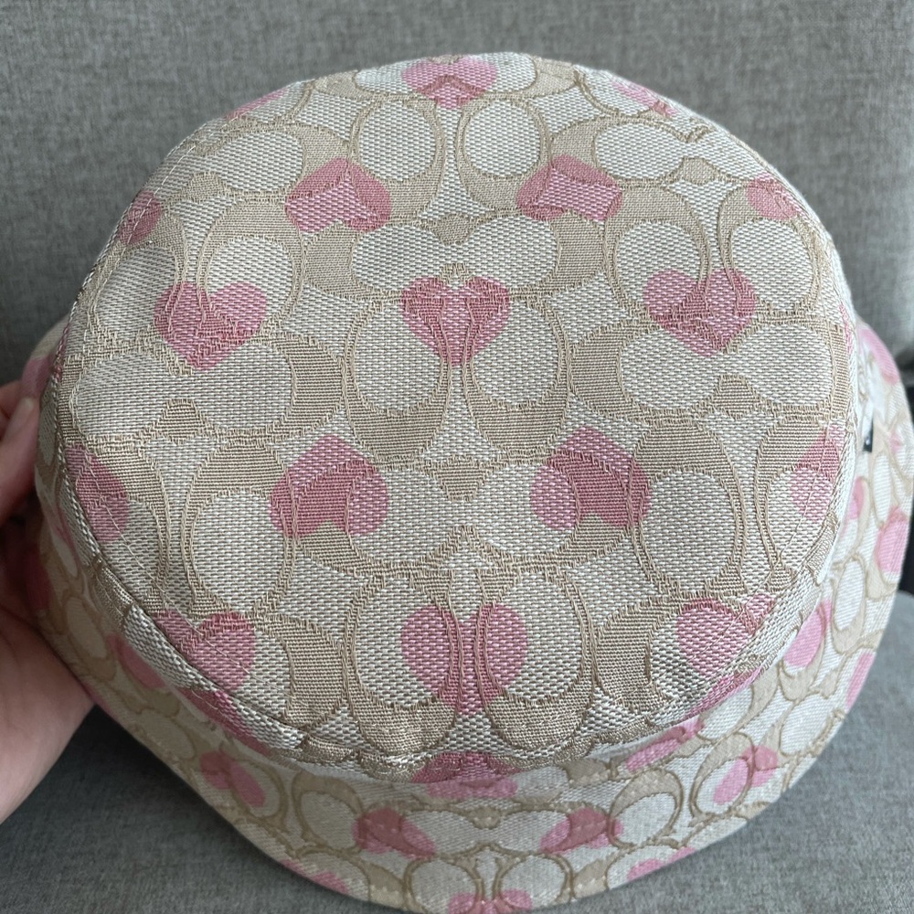 NWT！Coach women's Signature Heart Print Bucket Hat （COACH CP354）SIZE XS/S - Picture 3 of 7
